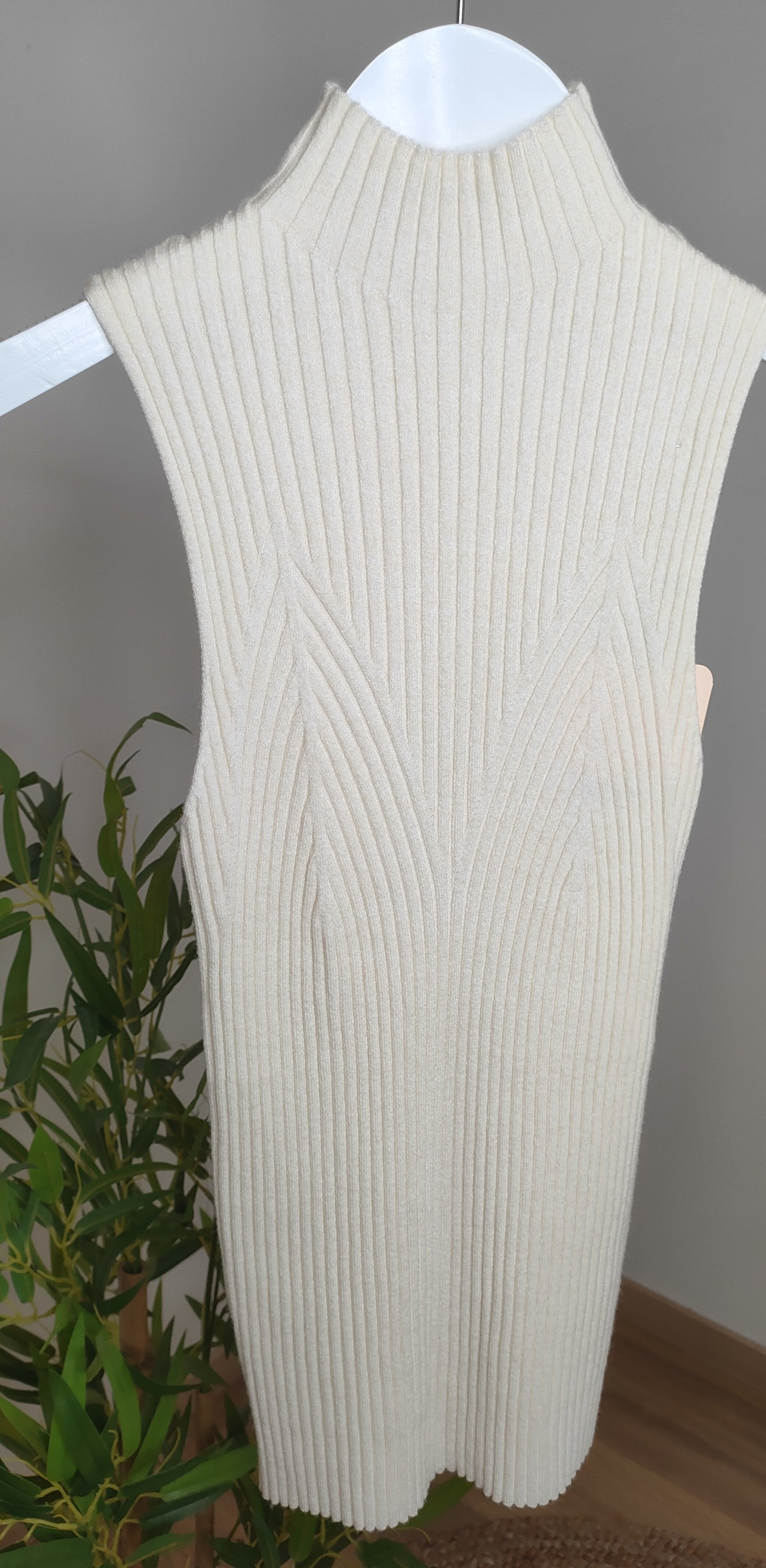 Lupetto smanicato bianco