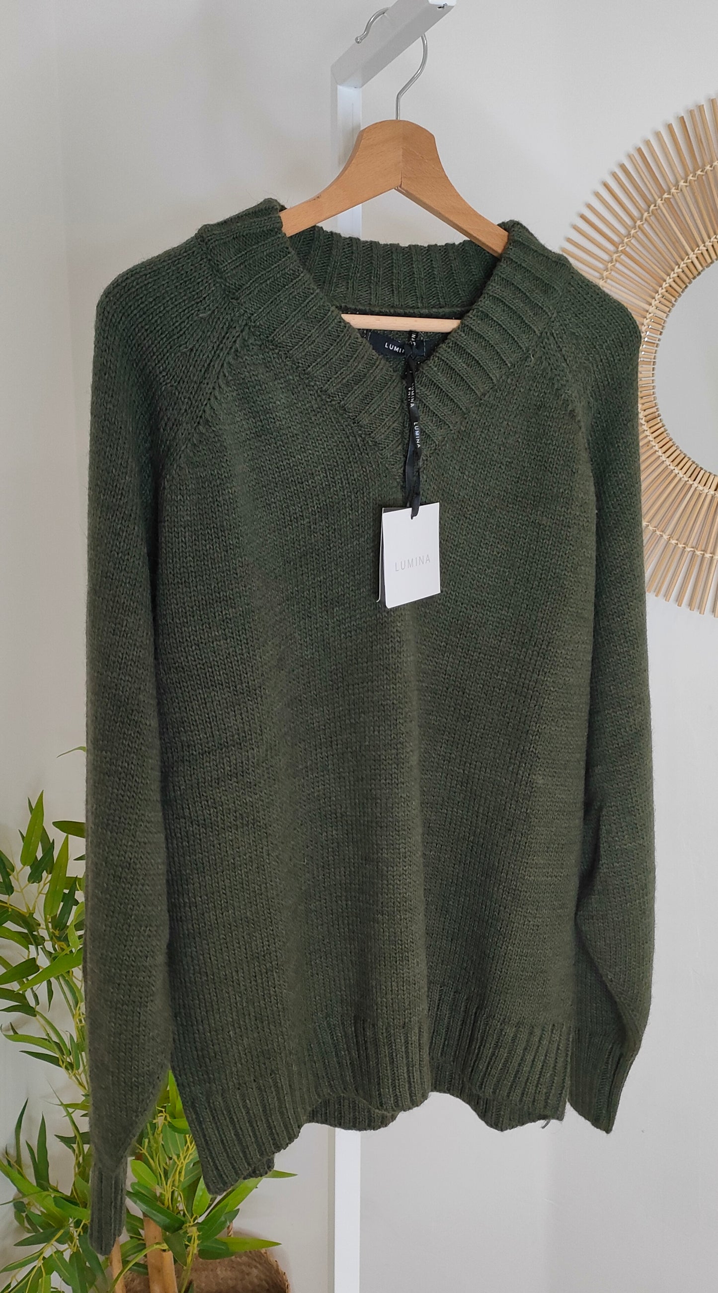 Pullover scollo a V verde